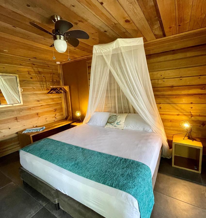 Eden Jungle Lodge Bocas Town Ngoại thất bức ảnh